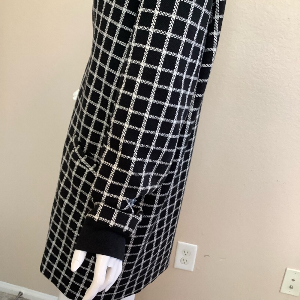 Sanctuary City Topper Window Pane Black and White Zip Up Coat - Picture 9 of 9